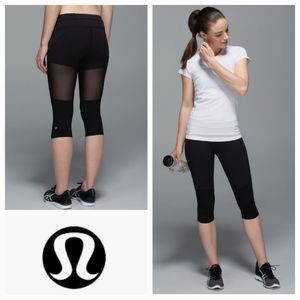 LULULEMON Training Tough Crop Black Size 6